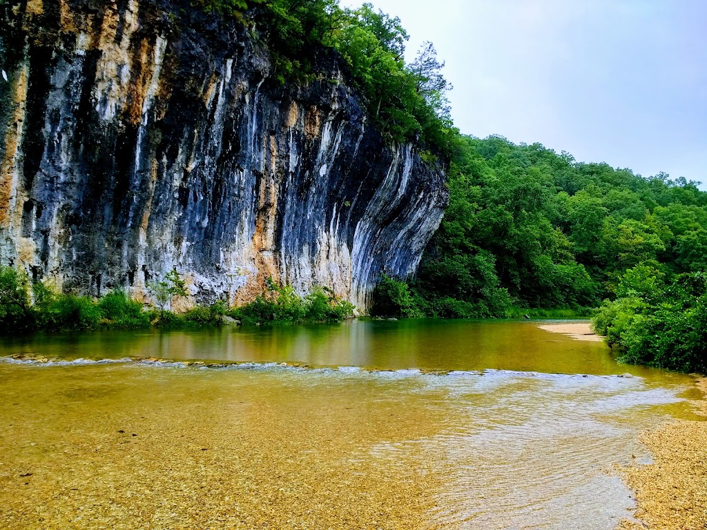 Echo Bluff State Park | restaurant | 34489 Echo Bluff Dr, Eminence, MO 65466, USA | 8559996980 OR +1 855-999-6980