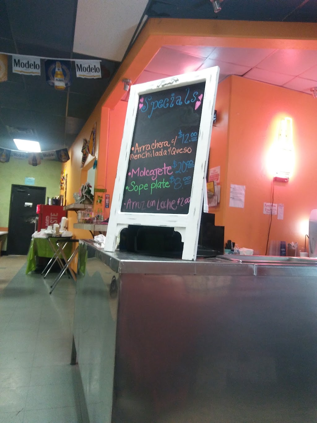 Ma Lupes Restaurant | restaurant | 390 W Aten Rd, Imperial, CA 92251, USA | 7603551180 OR +1 760-355-1180