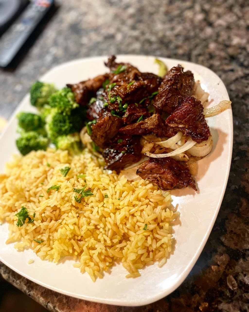 Brick & Stones | restaurant | 1121 Grafton St, Worcester, MA 01604, USA | 5083732595 OR +1 508-373-2595