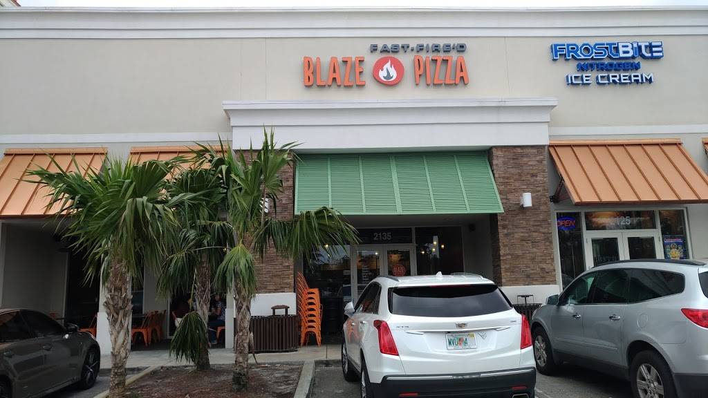 Blaze Pizza | meal takeaway | 2135 S University Dr, Davie, FL 33324, USA | 9545075026 OR +1 954-507-5026