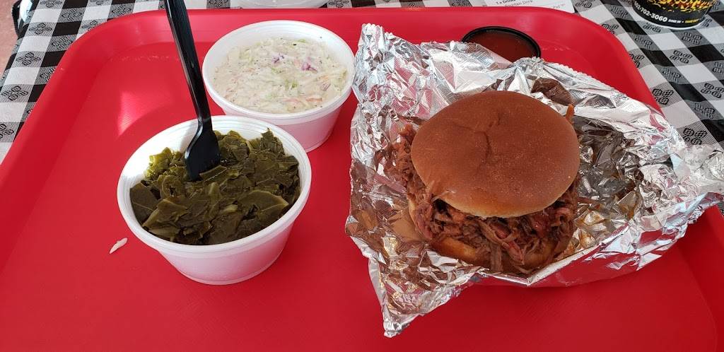 Honey Bears BBQ | restaurant | 5012 E Van Buren St, Phoenix, AZ 85008, USA | 6027023060 OR +1 602-702-3060