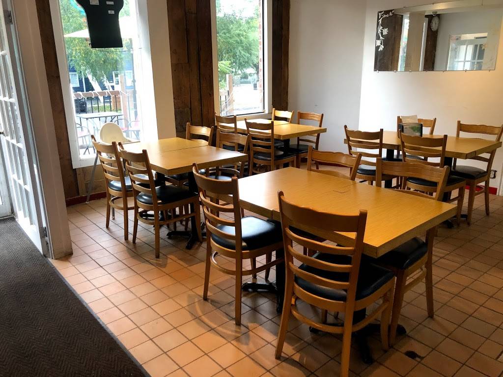 Grillade Damlaj | restaurant | 1712 Rue DOxford, Saint-Laurent, QC H4L 1B6, Canada | 5143378333 OR +1 514-337-8333