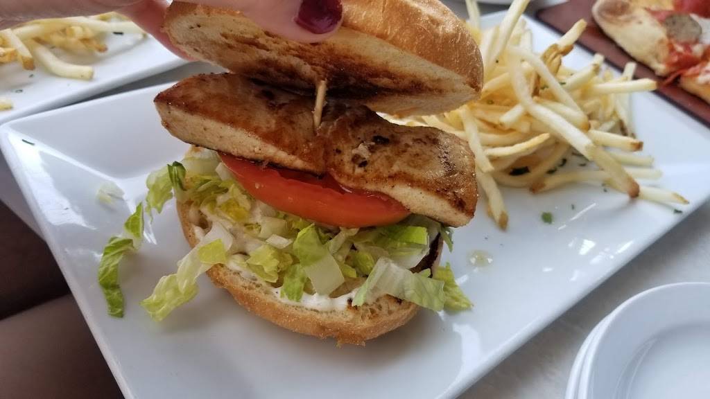 The Pelican Cafe | restaurant | 826 Ocean Dr, Miami Beach, FL 33139, USA | 3056731000 OR +1 305-673-1000