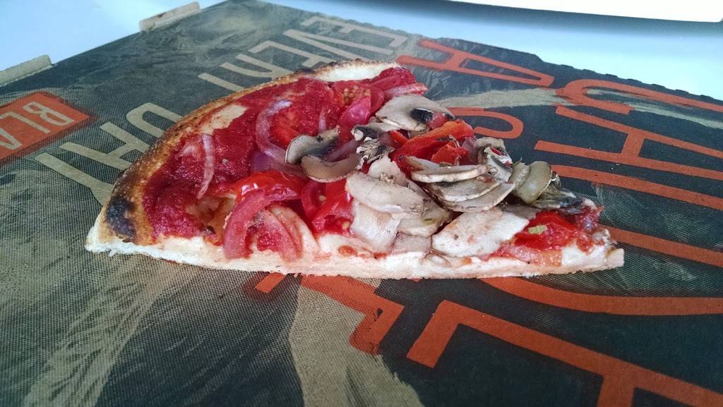 Blaze Pizza | meal takeaway | 260 N University Ave, Farmington, UT 84025, USA | 8015150780 OR +1 801-515-0780