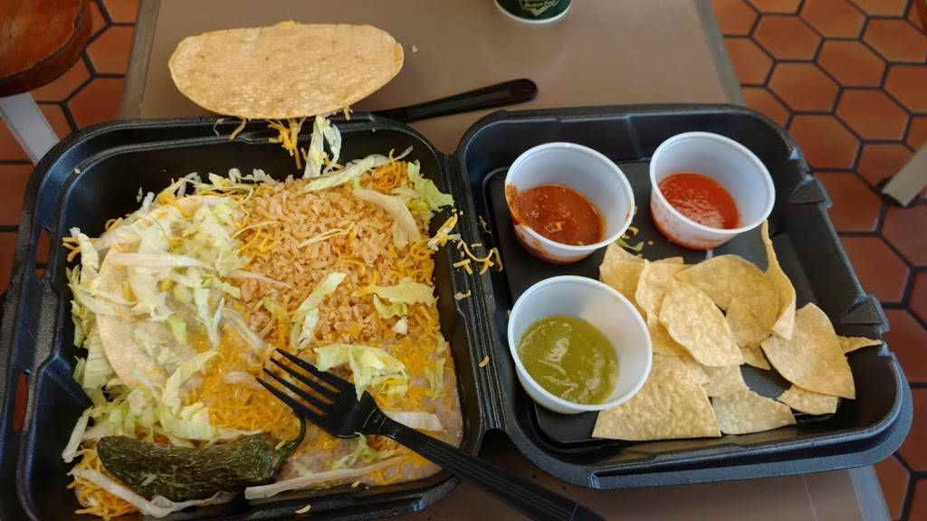Federicos Mexican Food | restaurant | 6602 4th St NW, Los Ranchos De Albuquerque, NM 87107, USA | 5053442077 OR +1 505-344-2077