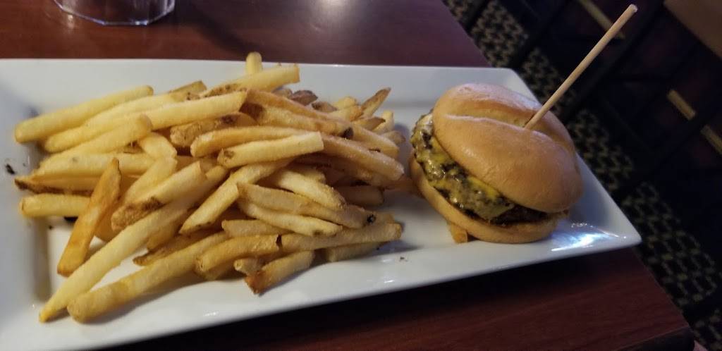 Ruby Tuesday | restaurant | 245 SW Commerce Dr, Lake City, FL 32025, USA | 3867193845 OR +1 386-719-3845