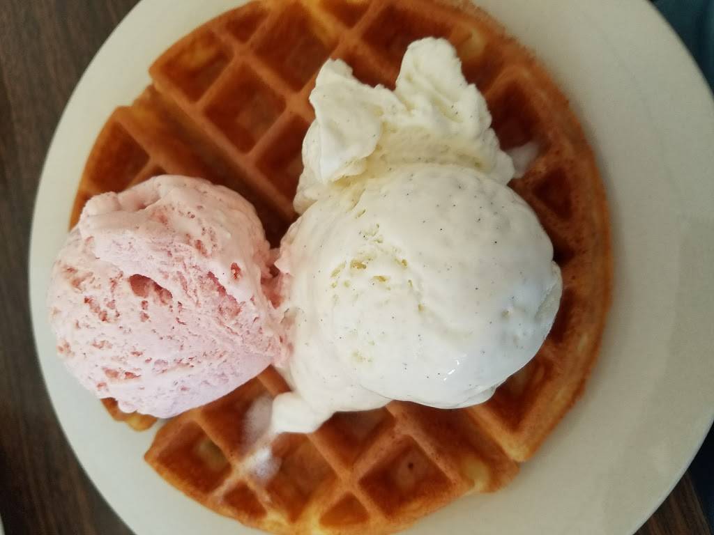 Anthonys Pancake House | restaurant | 710 Montauk Hwy, Montauk, NY 11954, USA | 6316689705 OR +1 631-668-9705