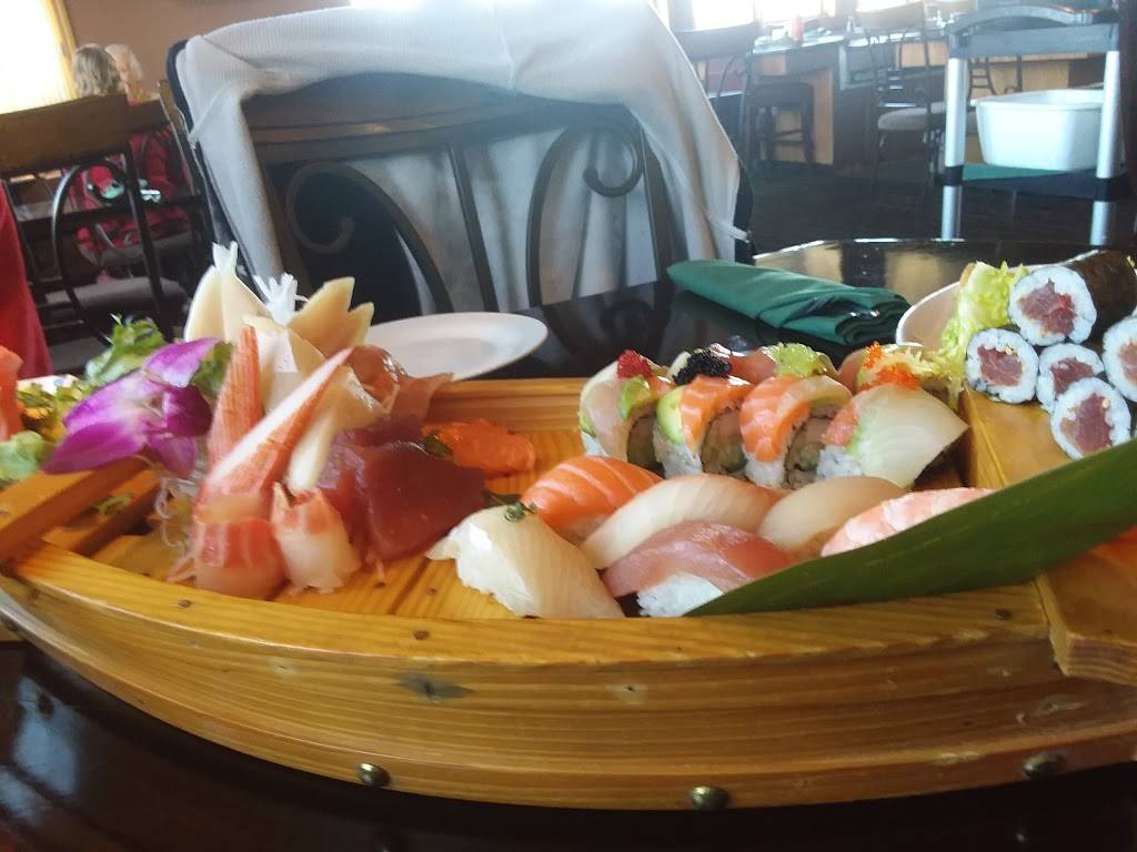 Lotus Restaurant | restaurant | 9011 S Howell Ave, Oak Creek, WI 53154, USA | 4147688888 OR +1 414-768-8888