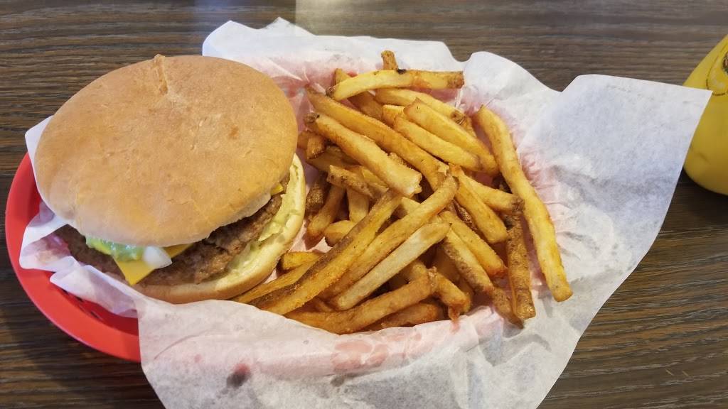 Shuttle Burgers & More | restaurant | 8405 Almeda Genoa Rd # A, Houston, TX 77075, USA | 7139916625 OR +1 713-991-6625