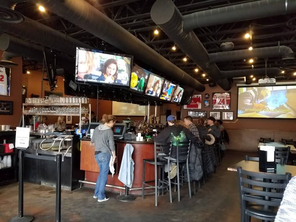 24 Seconds Bar and Grill | restaurant | 3071 Twelve Mile Rd, Berkley, MI 48072, USA | 2483360024 OR +1 248-336-0024