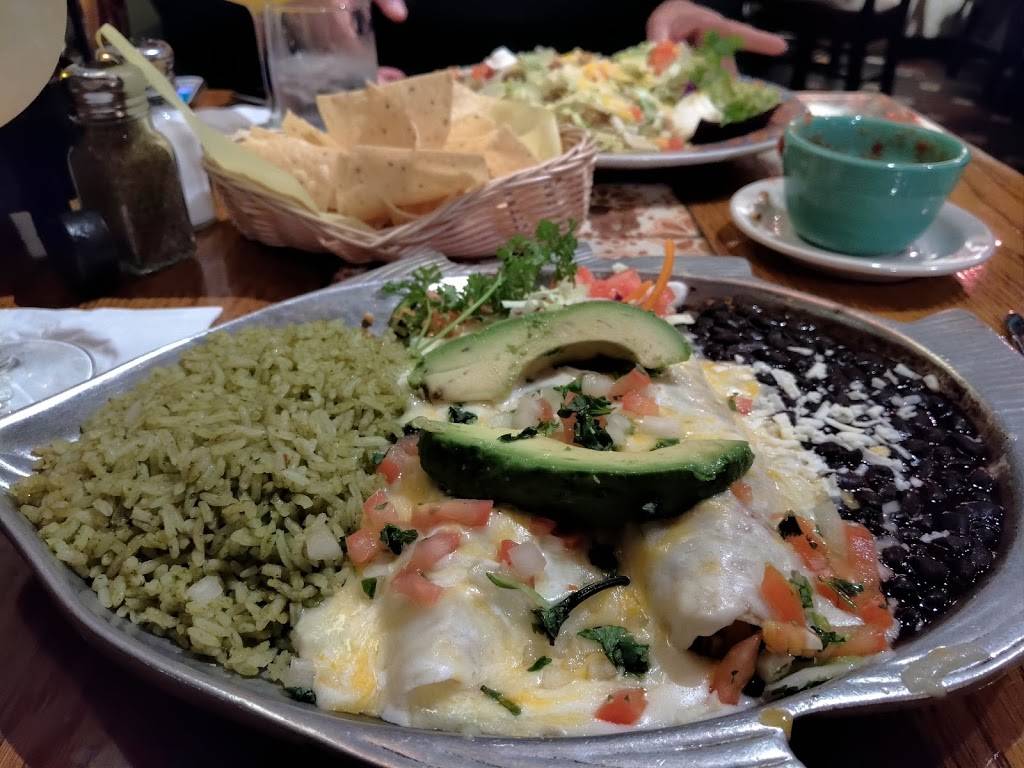 Panchos Restaurant | restaurant | 3615 Highland Ave, Manhattan Beach, CA 90266, USA | 3105456670 OR +1 310-545-6670