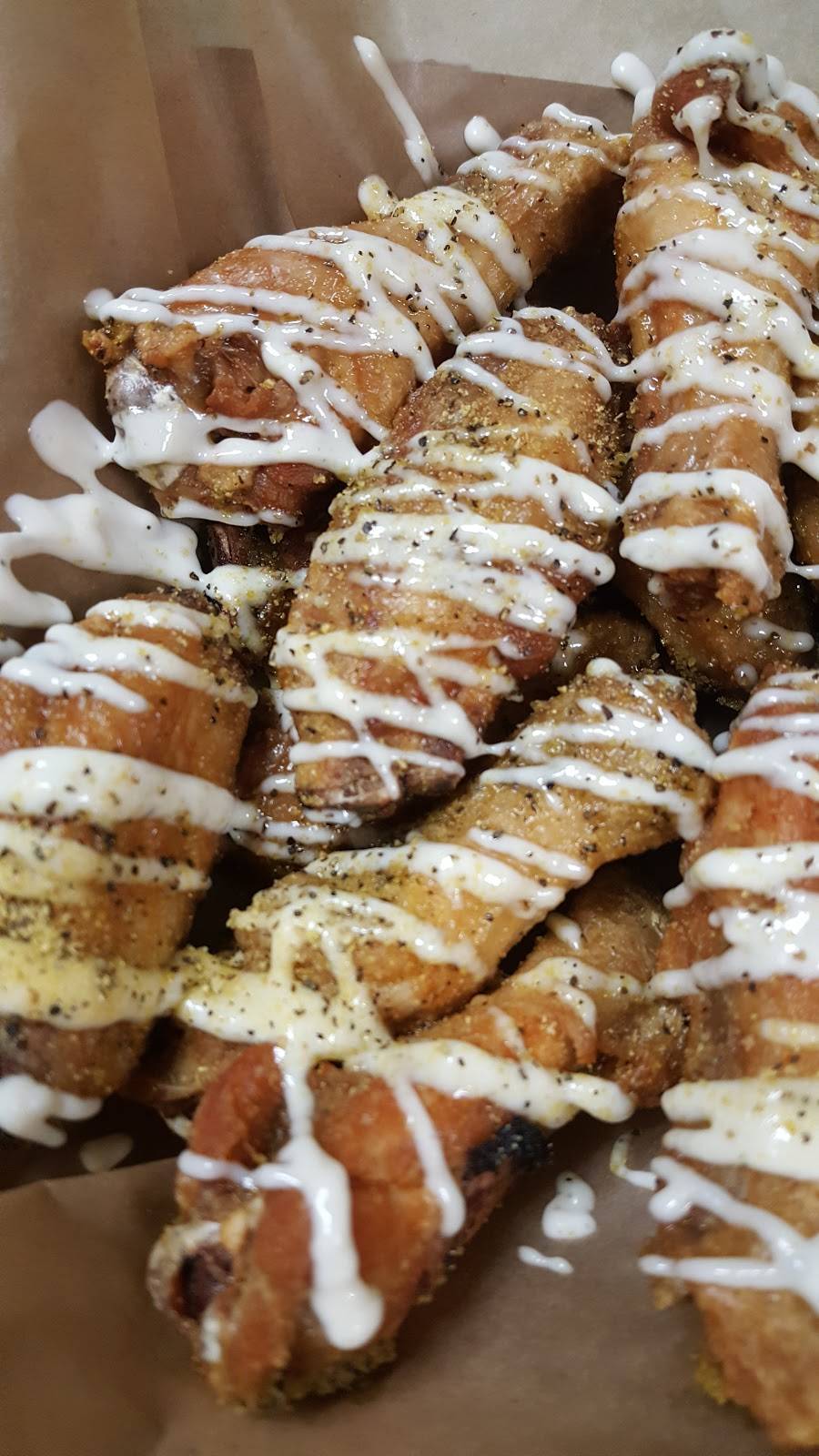 OG Wingz | restaurant | 6340 Hollywood Blvd, Los Angeles, CA 90028, USA | 3234985576 OR +1 323-498-5576