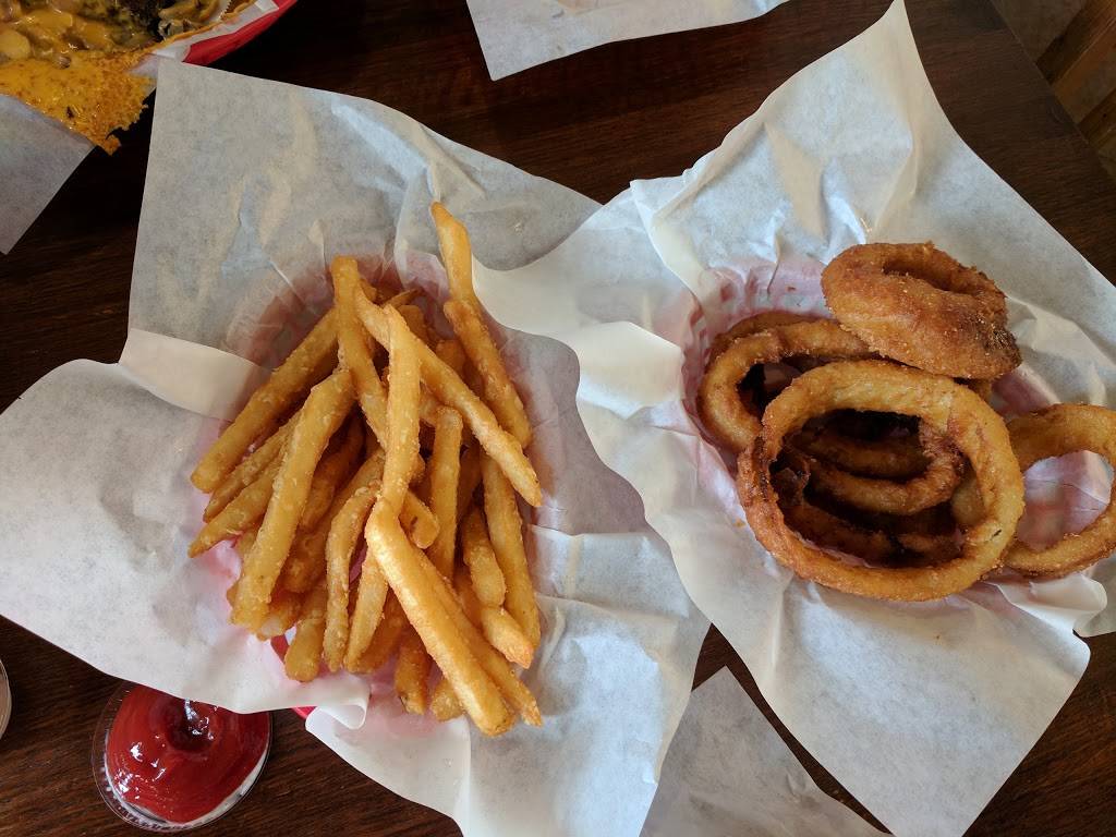 Squeeze Burger | restaurant | 10550 Twin Cities Rd, Galt, CA 95632, USA | 2097454313 OR +1 209-745-4313