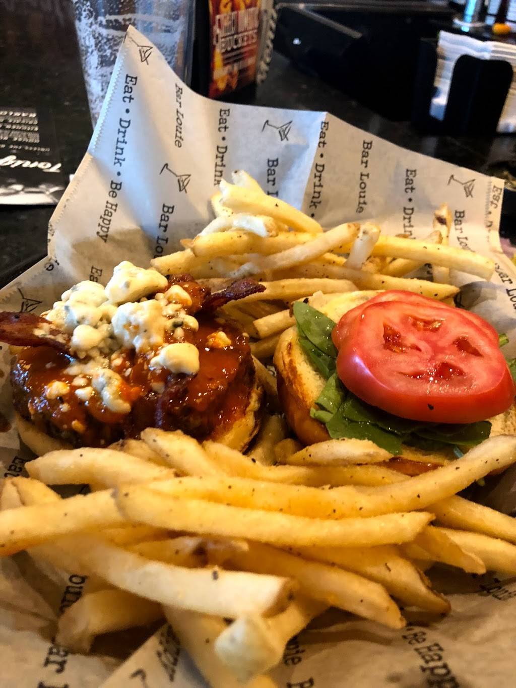 Bar Louie | night club | 234 Frederica St, Owensboro, KY 42301, USA | 2702157723 OR +1 270-215-7723