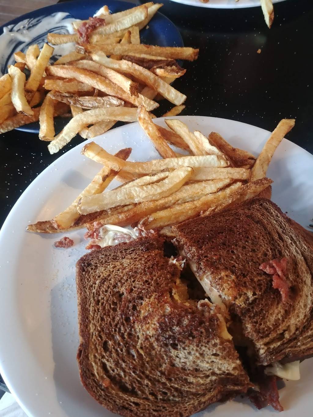 Silver Dollar Cafe | restaurant | 1022 W Main St, Collinsville, OK 74021, USA | 9183710599 OR +1 918-371-0599