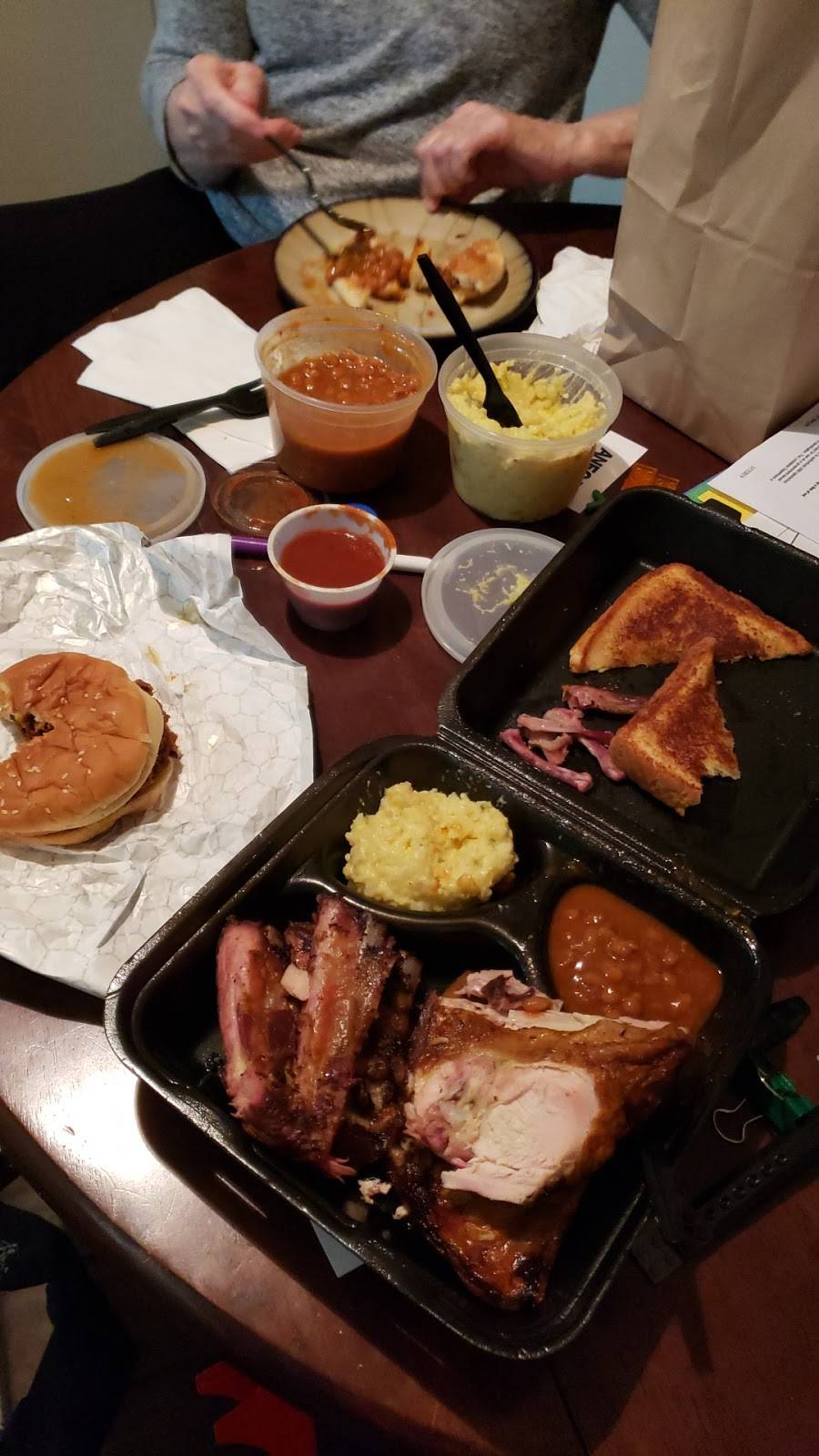 Hickory Stick | restaurant | 4448 Youree Dr, Shreveport, LA 71105, USA | 3188617527 OR +1 318-861-7527