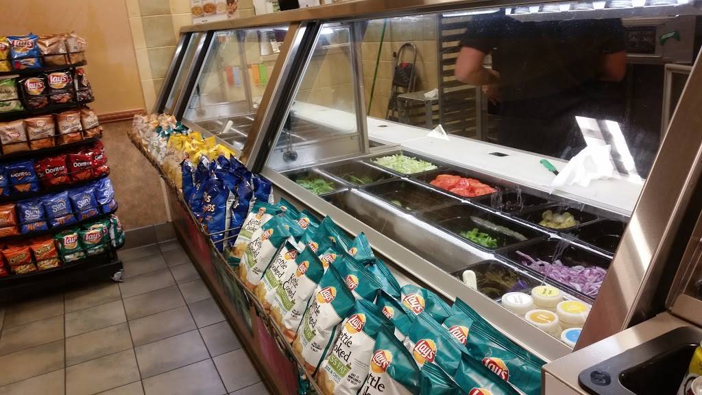 Subway | restaurant | 2441 Claribel Rd i, Riverbank, CA 95367, USA | 2098693360 OR +1 209-869-3360