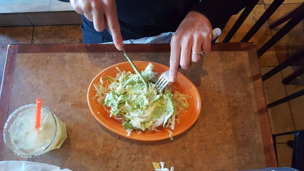 El Agavero Restaurant And Tequila Bar | restaurant | 2071 Mountain Blvd, Oakland, CA 94611, USA | 5103393000 OR +1 510-339-3000