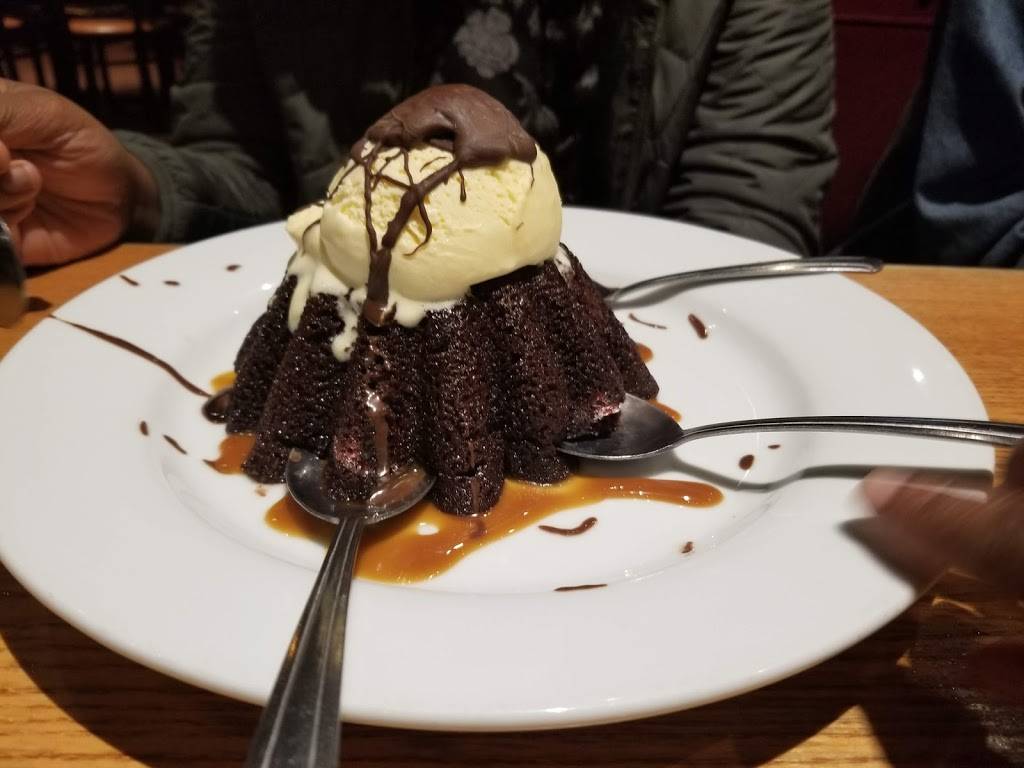 Chilis Grill & Bar | meal takeaway | 11555 Dallas Pkwy, Frisco, TX 75034, USA | 9727129922 OR +1 972-712-9922