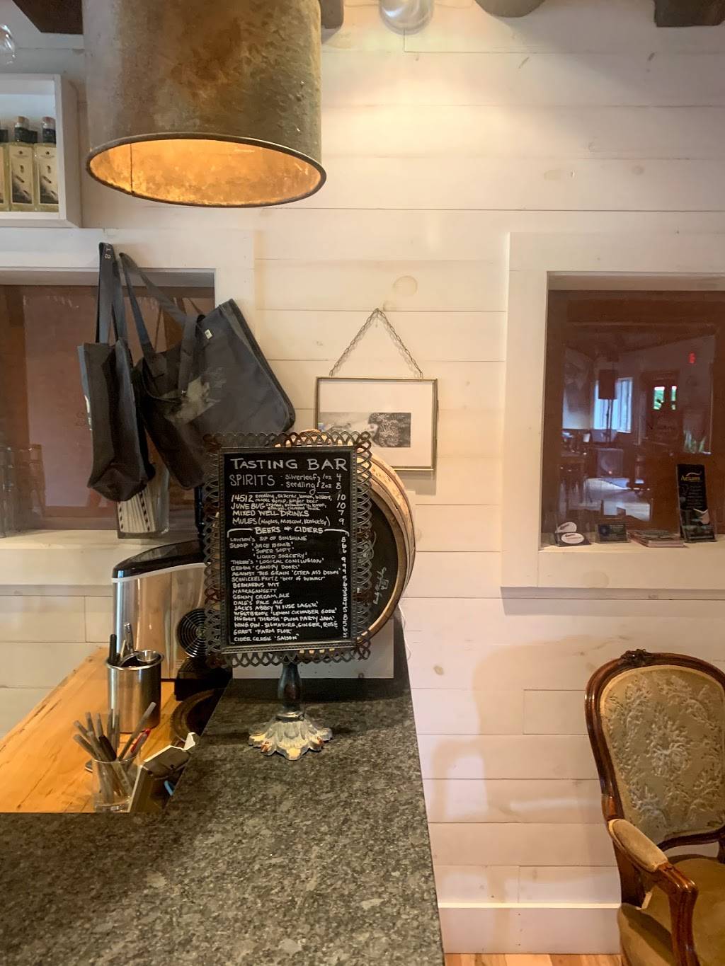 Hollerhorn Distilling | restaurant | 8443 Spirit Run, Naples, NY 14512, USA | 5855312448 OR +1 585-531-2448