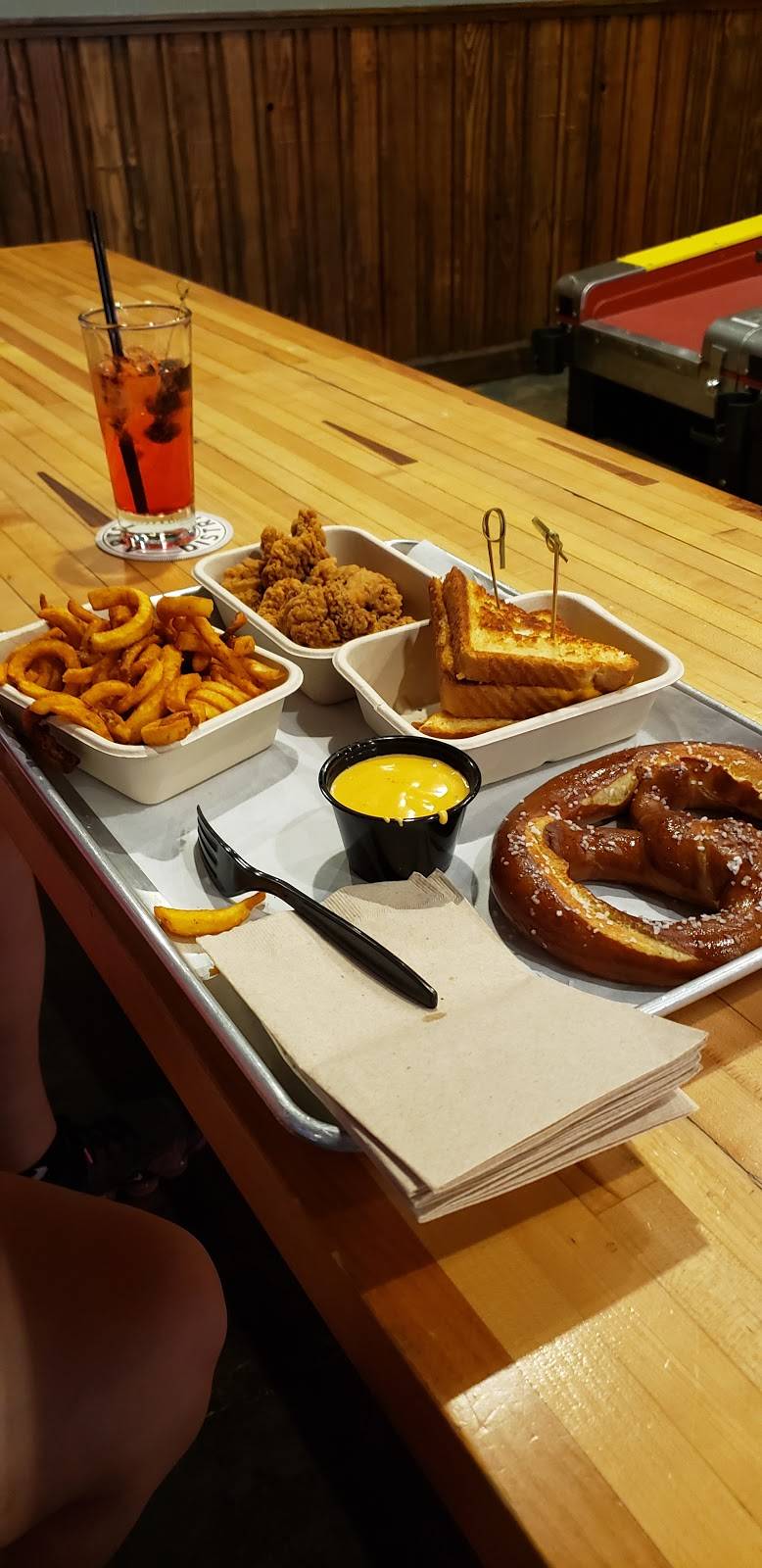 Arts District Brewing Company | restaurant | 828 Traction Ave, Los Angeles, CA 90013, USA | 2135195887 OR +1 213-519-5887