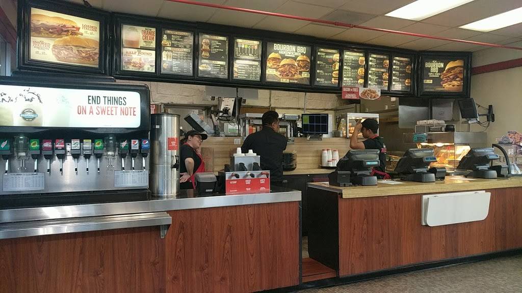 Arbys | restaurant | 7942 Edinger Ave, Huntington Beach, CA 92647, USA | 7148425280 OR +1 714-842-5280