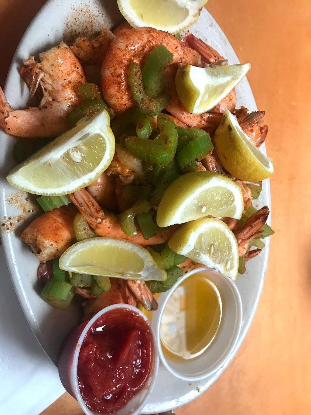 CP Shuckers | restaurant | 3232 Shore Dr, Virginia Beach, VA 23451, USA | 7574122929 OR +1 757-412-2929