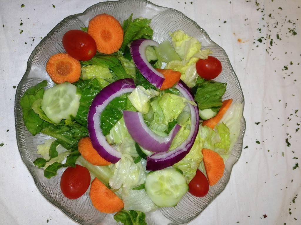 Tonys Place Italian Restaurant and Pizza | restaurant | 188 Baker St, West Roxbury, MA 02132, USA | 6173233550 OR +1 617-323-3550