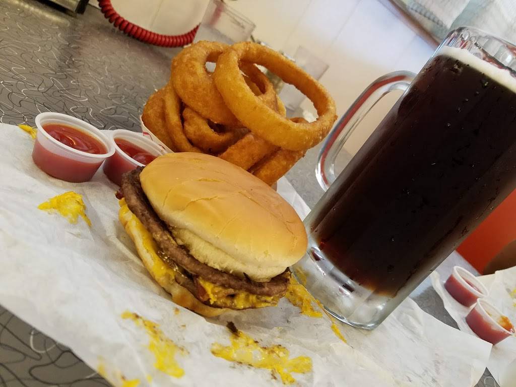 JBs Drive-In | restaurant | 2501 8th Ave, Greeley, CO 80631, USA | 9703523202 OR +1 970-352-3202