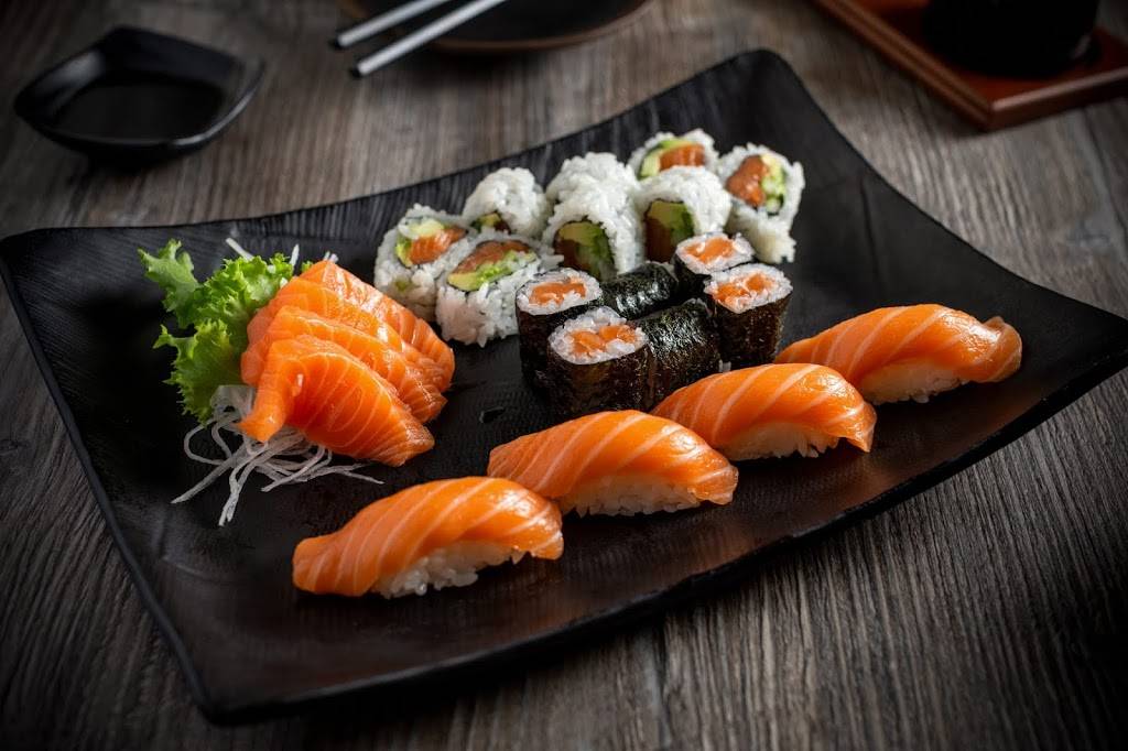 Sakae Sushi | restaurant | 2920 N Clark St, Chicago, IL 60657, USA | 7733881818 OR +1 773-388-1818