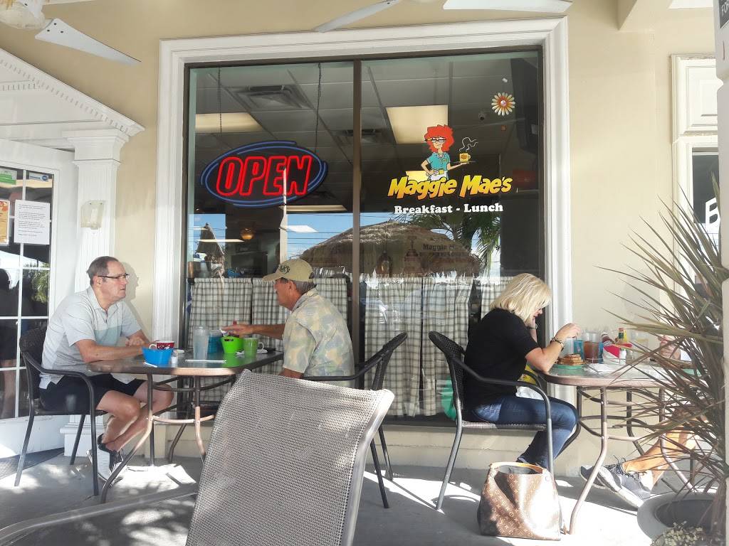 Maggie Maes on the Bluffs | restaurant | 2961 W Bay Dr, Belleair Bluffs, FL 33770, USA | 7277244243 OR +1 727-724-4243