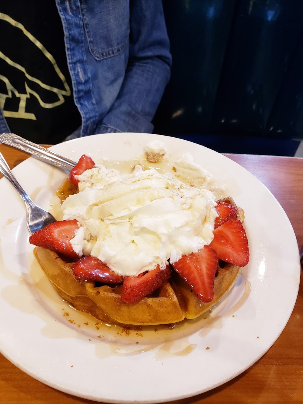 Happy Days Diner | restaurant | 148 Montague St, Brooklyn, NY 11201, USA | 7188758361 OR +1 718-875-8361