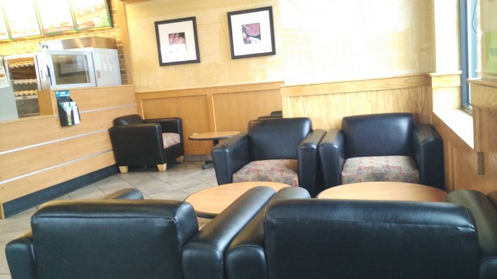 Subway | restaurant | 5350 Council St NE, Cedar Rapids, IA 52402, USA | 3193931622 OR +1 319-393-1622
