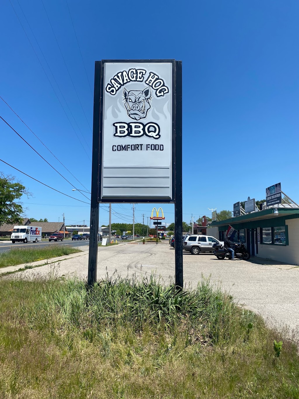 Savage Hog BBQ | restaurant | 6582 Airline Rd, Fruitport Charter Twp, MI 49415, USA | 2317363150 OR +1 231-736-3150