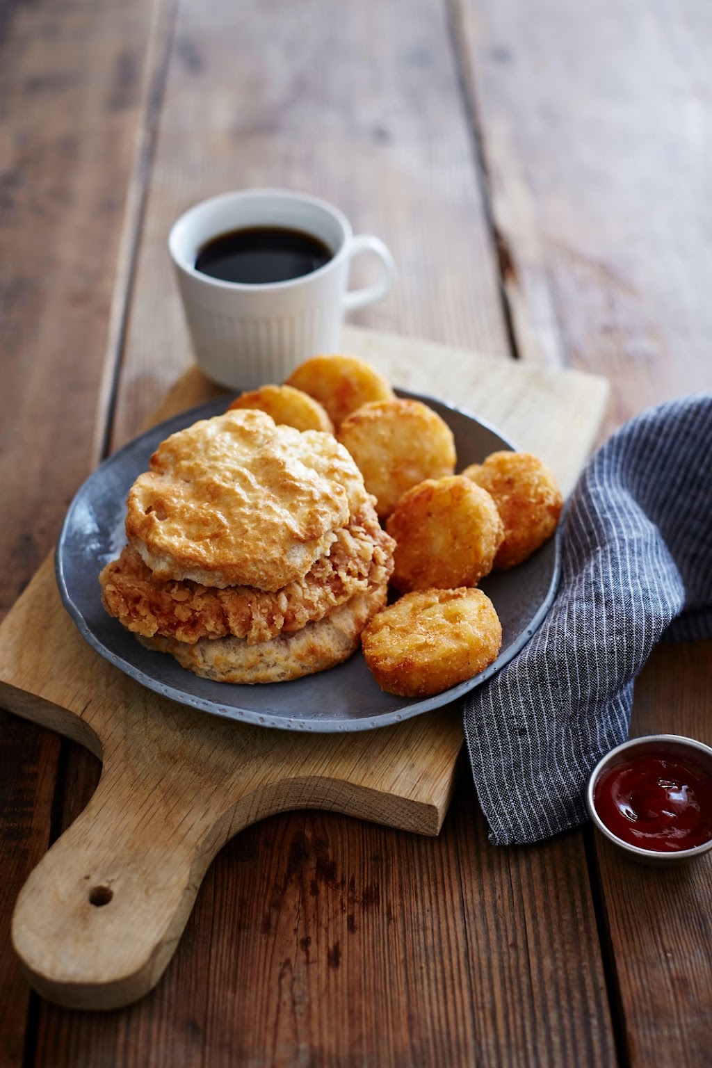 Bojangles | restaurant | 4197 Freedom Way, Hubert, NC 28539, USA | 9103257985 OR +1 910-325-7985