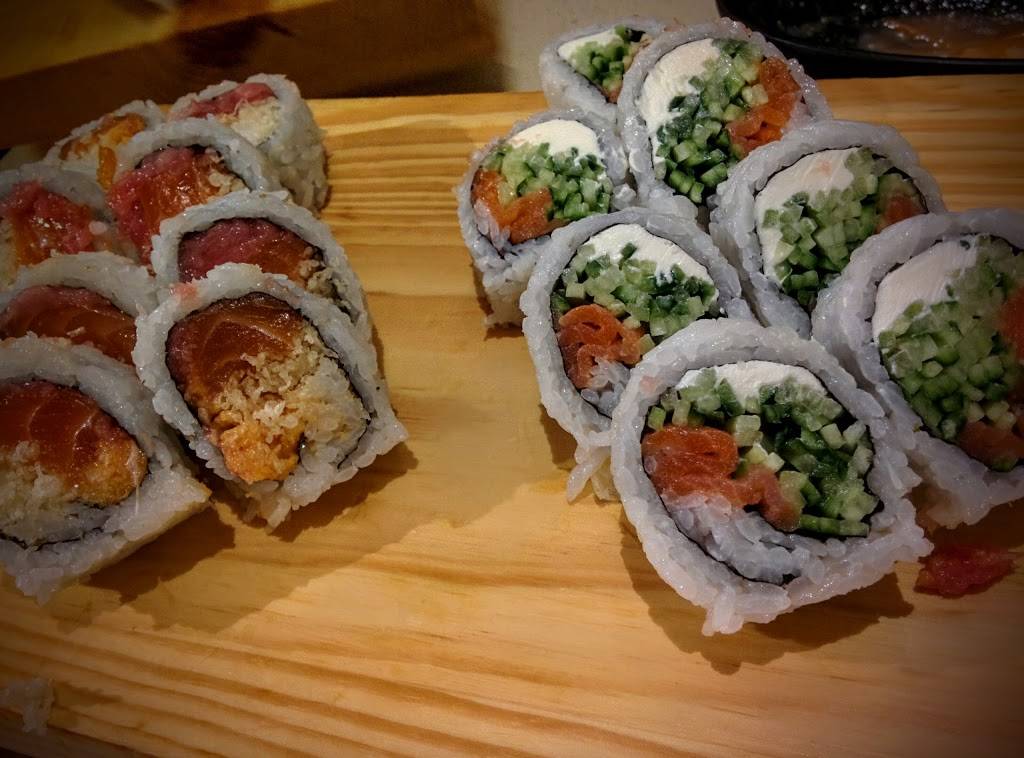 Heart Sushi | restaurant | 815 Britannia Rd W #2, Mississauga, ON L5V 2X8, Canada | 9058192888 OR +1 905-819-2888