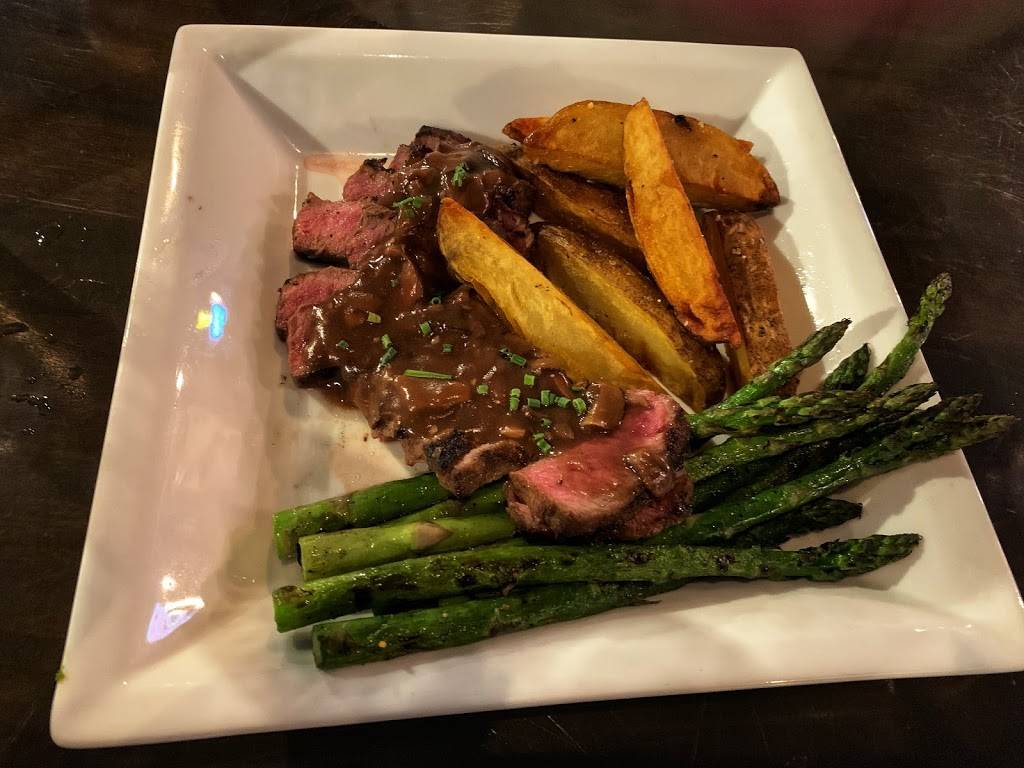 Blackdog Bar & Grill | restaurant | 2835 19th Ave, Forest Grove, OR 97116, USA | 5033525976 OR +1 503-352-5976