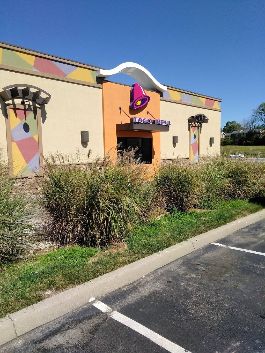 Taco Bell | meal takeaway | 1008 Bypass S, Lawrenceburg, KY 40342, USA | 5028398933 OR +1 502-839-8933