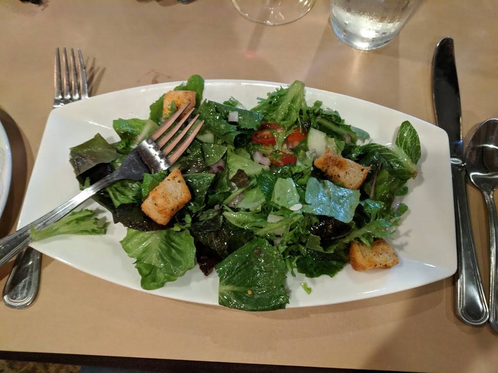 Holley Falls Bar & Grill | restaurant | 1 Public Square, Holley, NY 14470, USA | 5856382212 OR +1 585-638-2212