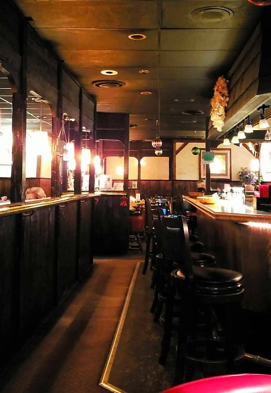 Adams Rib | restaurant | 4517 Main St, Snyder, NY 14226, USA | 7168393846 OR +1 716-839-3846