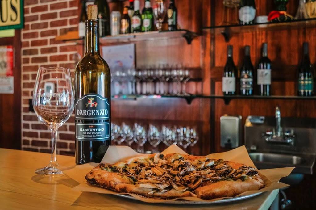 Santa Rosa Vintners Square | restaurant | 1301 Cleveland Ave, Santa Rosa, CA 95401, USA | 7072804658 OR +1 707-280-4658