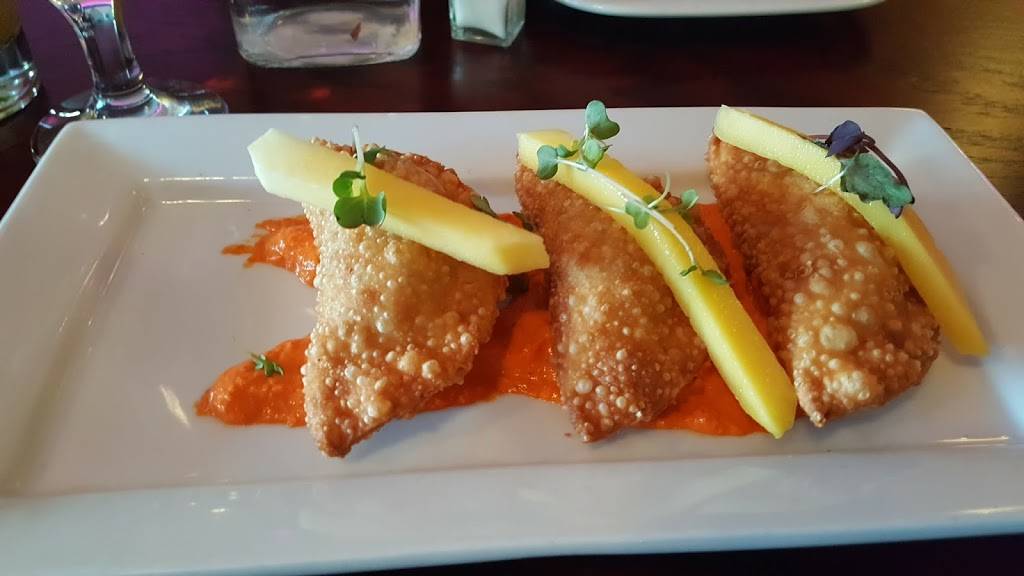 Mojo Restaurant | restaurant | 1812 E Main St, Waterbury, CT 06705, USA | 4752352770 OR +1 475-235-2770