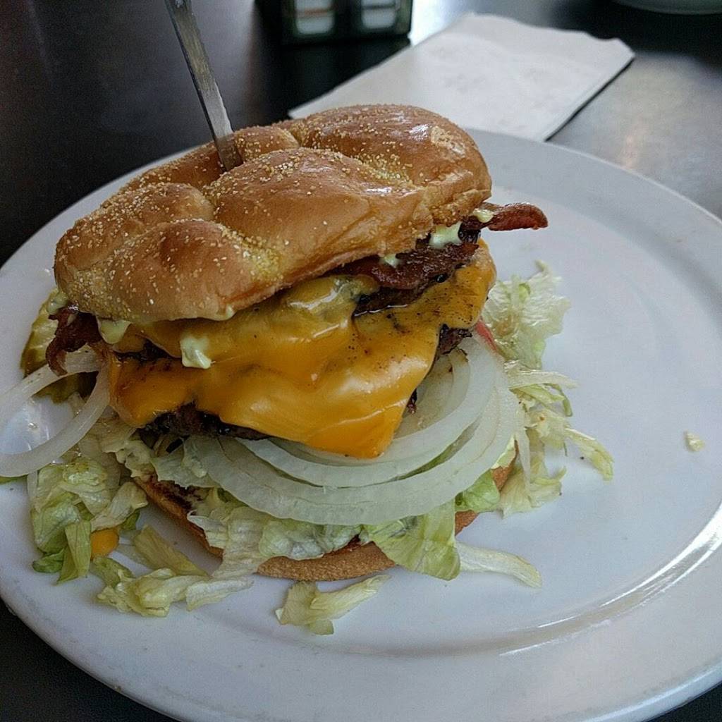 Fatsos Bar & Grill | restaurant | 3205 Martin Way E, Olympia, WA 98506, USA | 3604919066 OR +1 360-491-9066