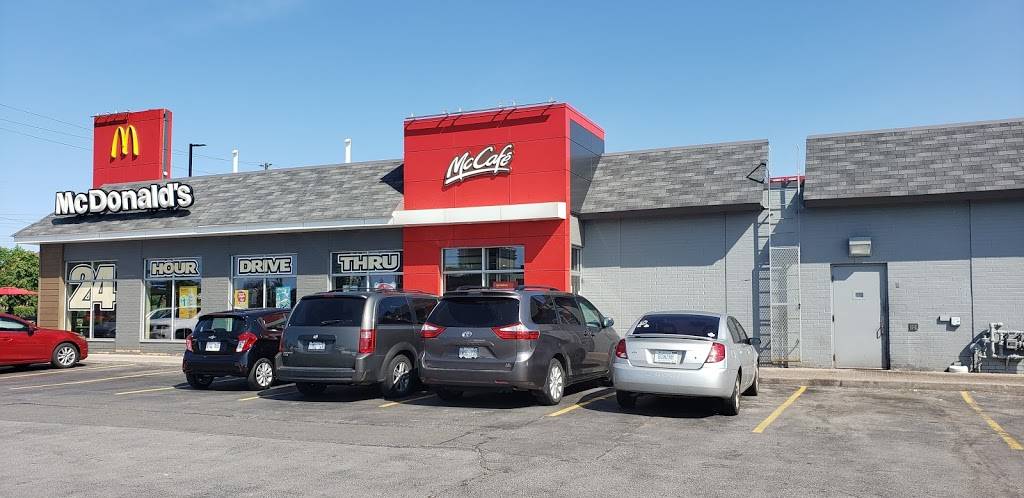 McDonalds | cafe | 195 N Queen St, Etobicoke, ON M9C 4Y1, Canada | 4166212952 OR +1 416-621-2952