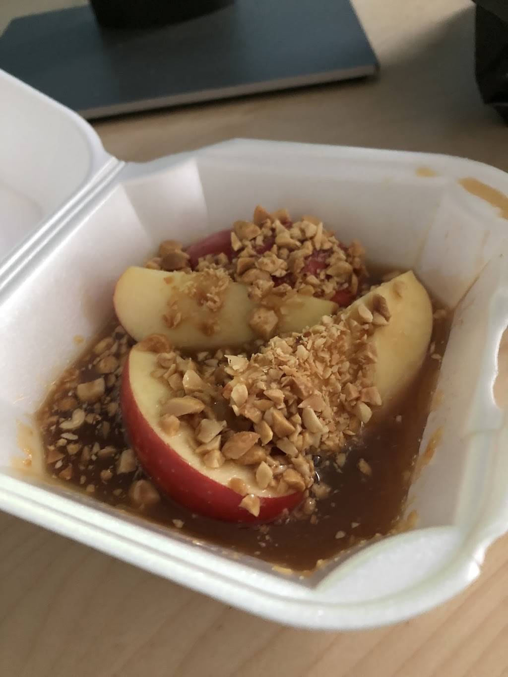 Manhattan Deli & Grill | cafe | 3310 W Big Beaver Rd #172, Troy, MI 48084, USA | 2484800338 OR +1 248-480-0338