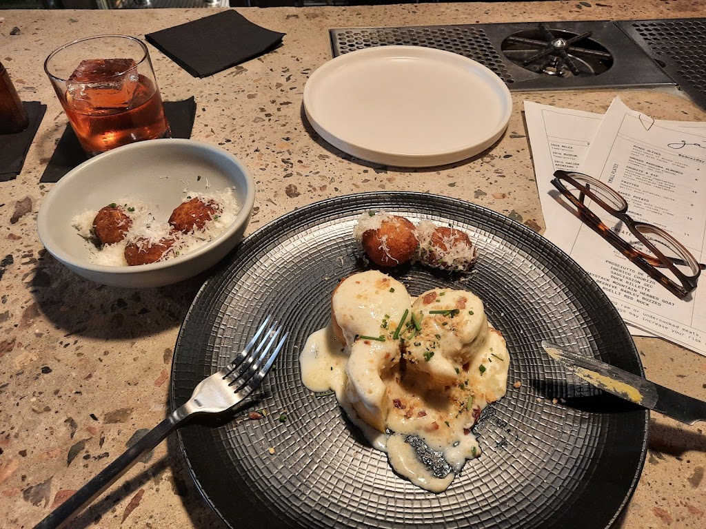 Gather | restaurant | 3124 Central Ave SE, Albuquerque, NM 87106, USA | 5054613124 OR +1 505-461-3124