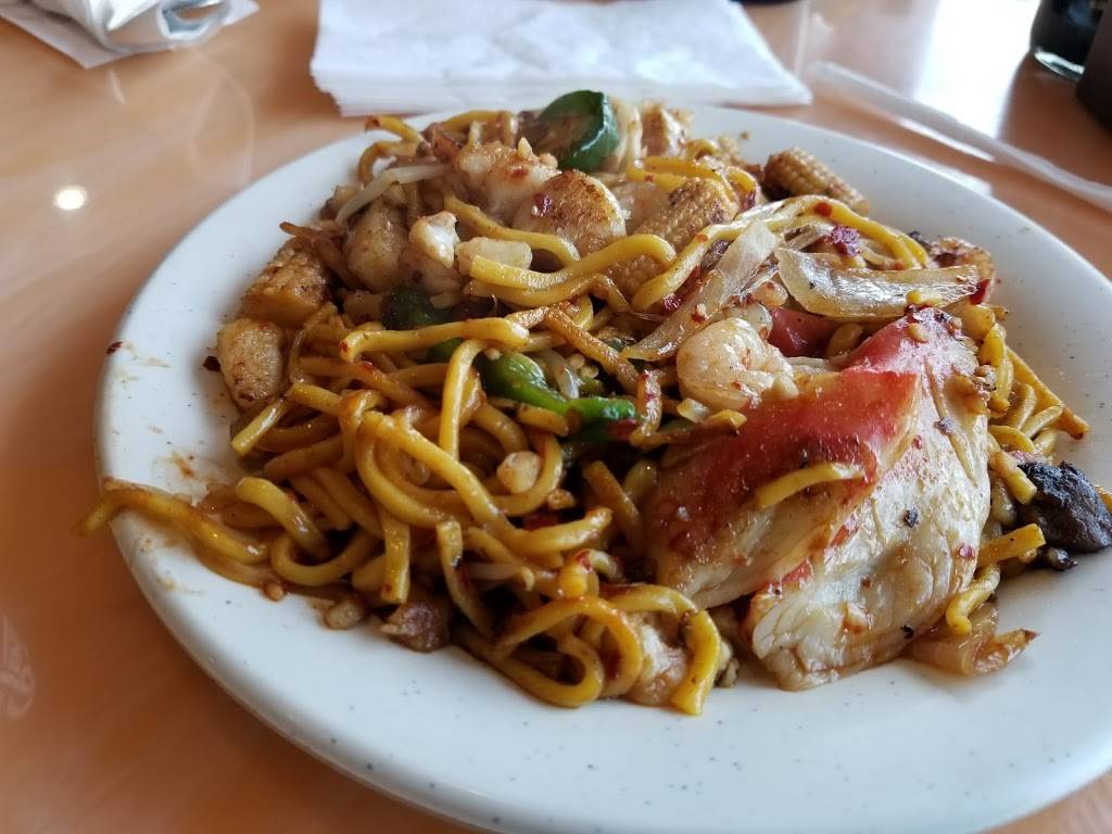 Two Volcano Seafood Boil Buffet | restaurant | 4817 W 77th St, Burbank, IL 60459, USA | 7086361680 OR +1 708-636-1680