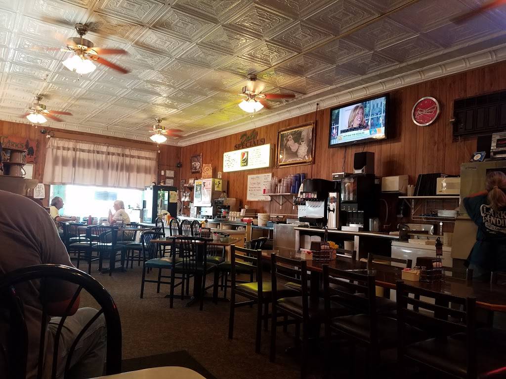 Clarks Landing | restaurant | 612 W Front St, Buffalo, IA 52728, USA | 5633814190 OR +1 563-381-4190