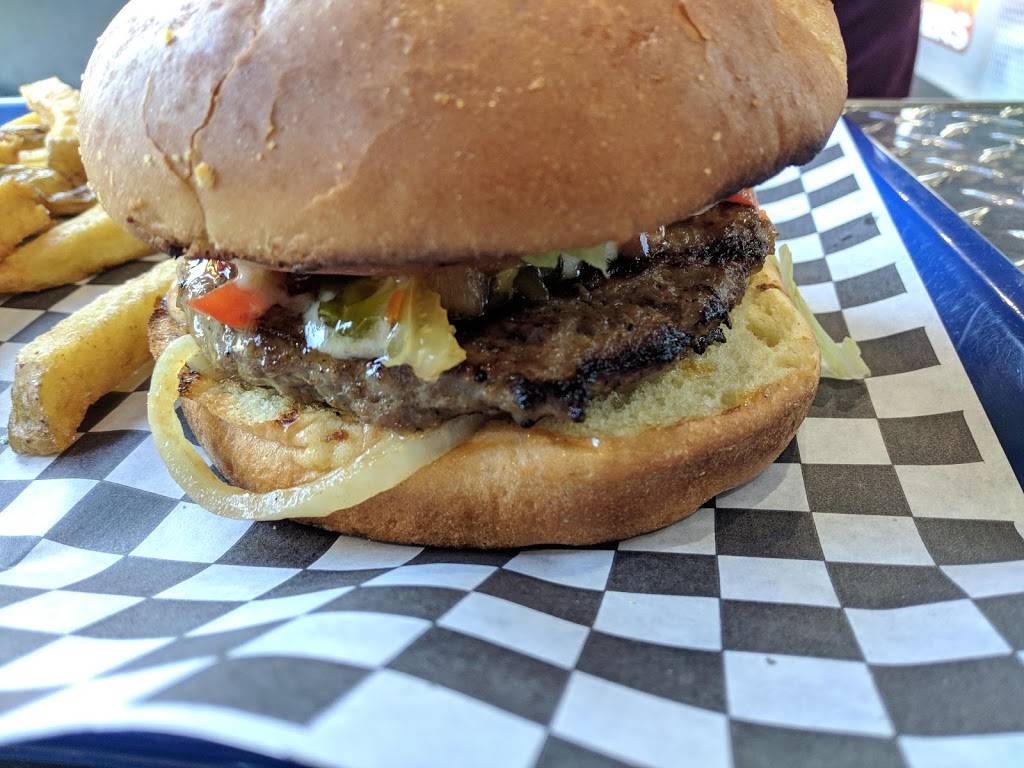 Big Boys Burgers | restaurant | 10626 Bayview Ave, Richmond Hill, ON L4C 3N8, Canada | 9057372441 OR +1 905-737-2441