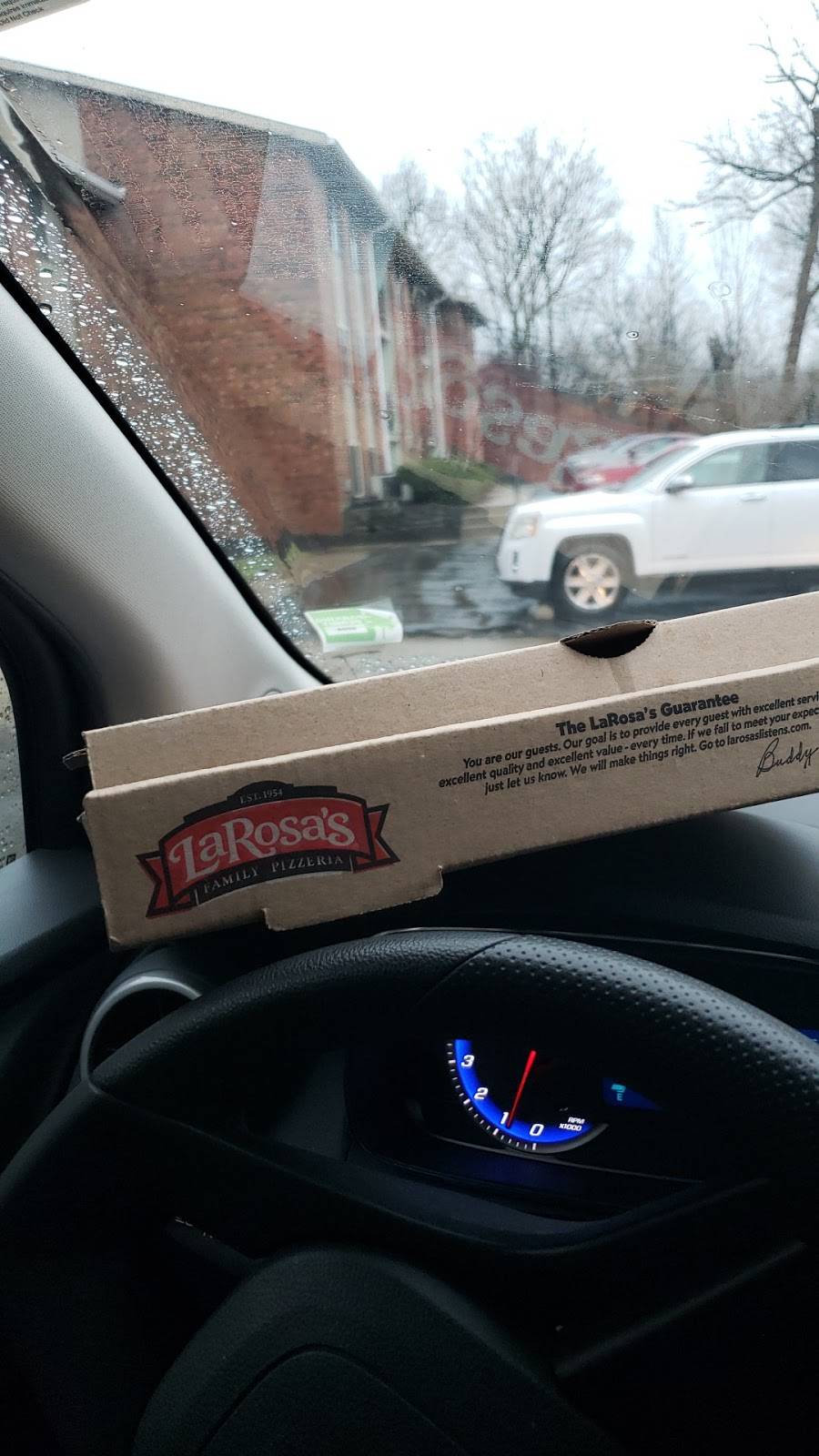 LaRosas Pizza Clifton | restaurant | 2717 Vine St, Cincinnati, OH 45219, USA | 5133471111 OR +1 513-347-1111